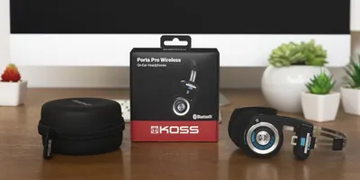 KOSSのド定番レトロヘッドホン。ワイヤレスになってブラックフライデーに降臨