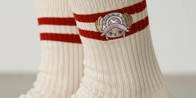 「ワンピース」チョッパーの刺繍入り靴下が可愛すぎる！「靴下屋」コラボソックスが登場