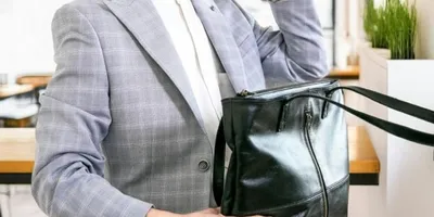 スマホが迷子になる理由、わかった。バッグの「天面」に答えがあった