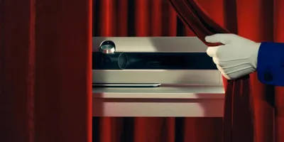 高級車のバンパーかと思ったら、80万円近いサウンドバーでしたか…