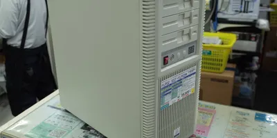 5インチベイドライブと360mmラジエーターが同居する“時代超越PCケース”登場！