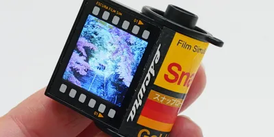 6000円なのに機能満載で楽しめました!! フィルム・パトローネ型デジカメ「SnapRoll」実機レ...