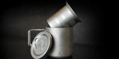 一つとして同じ模様はありません。美しい結晶化チタンのサーモマグがセール終了間