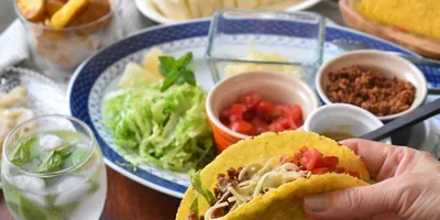 市販のソースでおうちメキシカン！「サルサベルデ」で仕上げる絶品タコスレシピ