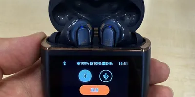 「JBL TOUR PRO 2」が58%オフ、タッチディスプレイ＆ダイナミックドライバー搭載の人気イ...