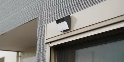 配線工事・電池交換不要。ソーラー監視カメラが9,000円で付けられる