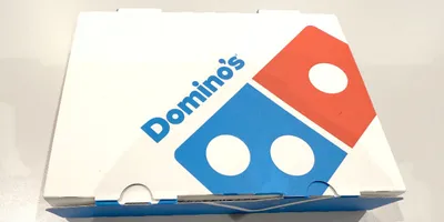 【えっ】ドミノピザの新商品『クリスピッツァバーガー』を食べに行ったら全然バーガーじゃなかったでござる