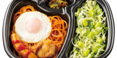 ほっともっと、ワンコインでサラダとナポリタンが楽しめる「特製ナポリタン&サラダ」発売/ボリューム満点...